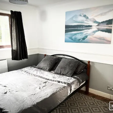 Apartamento Enfield House - Beautiful 2 Bed - Good Transport Free Parking Exterior foto
