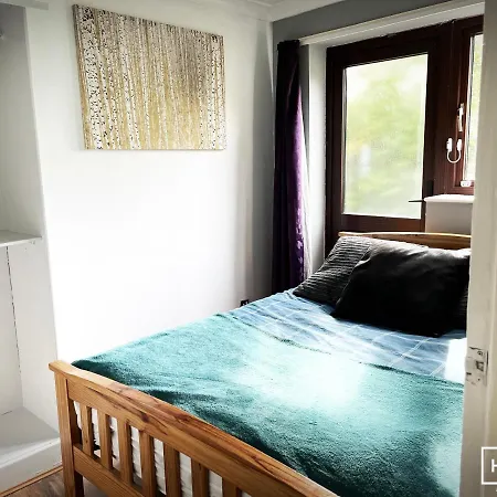 Apartamento Enfield House - Beautiful 2 Bed - Good Transport Free Parking Exterior foto